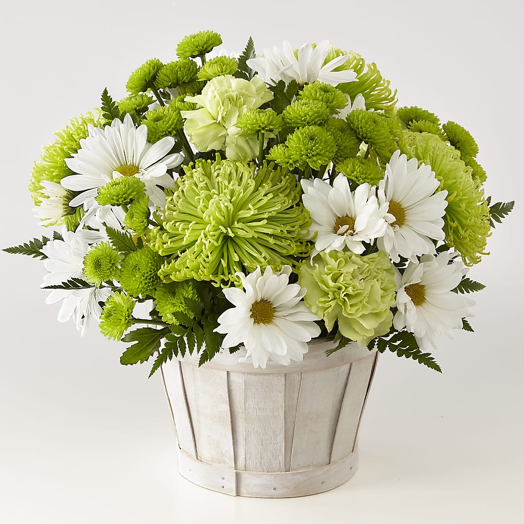 Lucky Charm Basket (Standard) – Pleasanton Flower Shop, Pleasanton CA